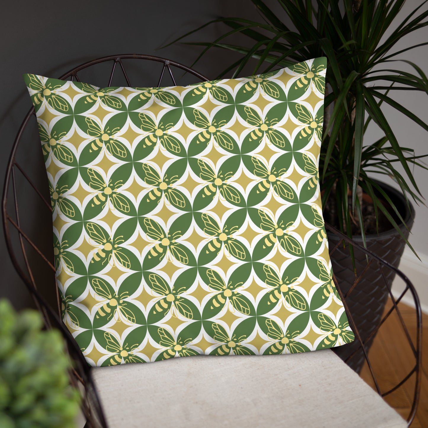 Bee Garden Basic Pillow