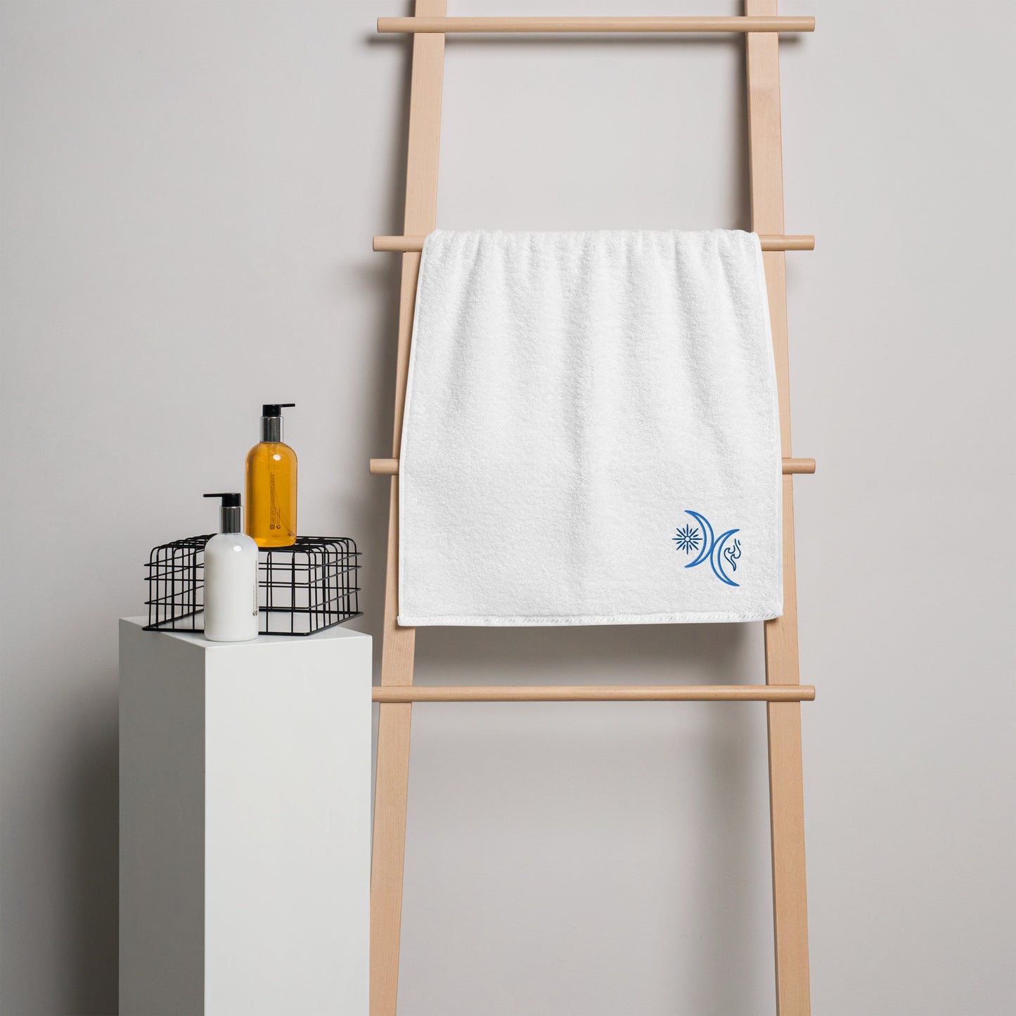 Embroidered Turkish cotton towel