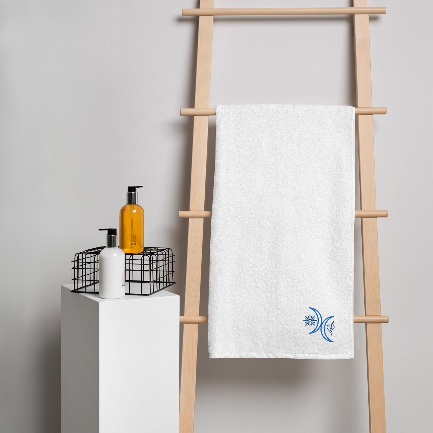 Embroidered Turkish cotton towel